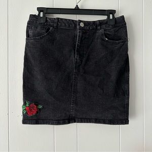 Motel Rocks Dolls Kill black denim rose patched mini skirt, size medium